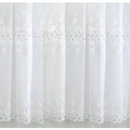    H2/154 - hímzett, aplikált, fehér voile, max 275 cm magas