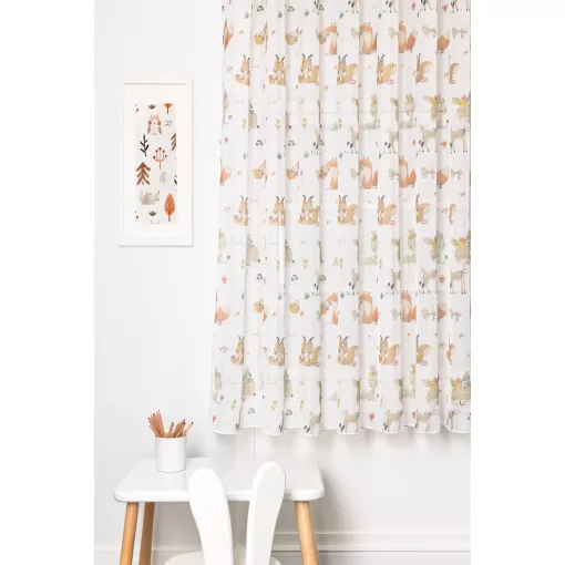 Woody - fehér voile, erdei állatos mintával, max. 290 cm magas